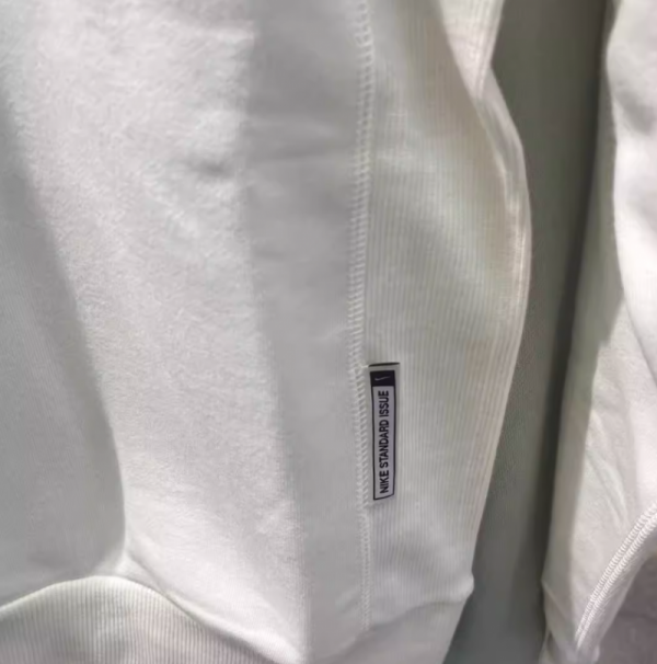 오픈마켓 우리들쇼핑,나이키 드라이 핏 스탠다드 이슈 크루 캐주얼화 맨즈 맨투맨 티셔츠 IB5504-133