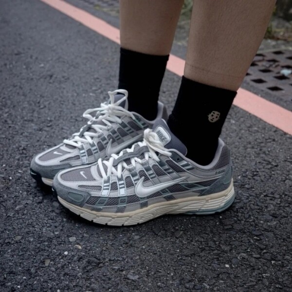 오픈마켓 우리들쇼핑,나이키 P6000 플랫 퓨터 실버 커플화 운동화 FN7509-029