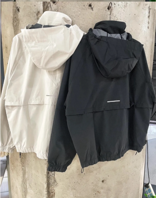 오픈마켓 우리들쇼핑,나이키 우먼스 바람막이 스톰핏 스위프트 후드 러닝 자켓 FB7493-110 010